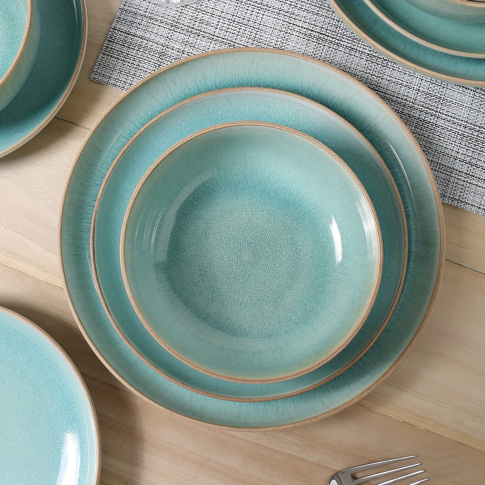 ALOFMO 12pcs Gradient Green Reactive Glaze Ceramic Dinnerware Set, Nordic Style Stoneware With Plates, Salad Plates, Bowls, Serves 4, Anti-Slip & Scratch-Resistant, Stackable For Space Saving, Microwave & Dishwasher Safe, Easy To Clean