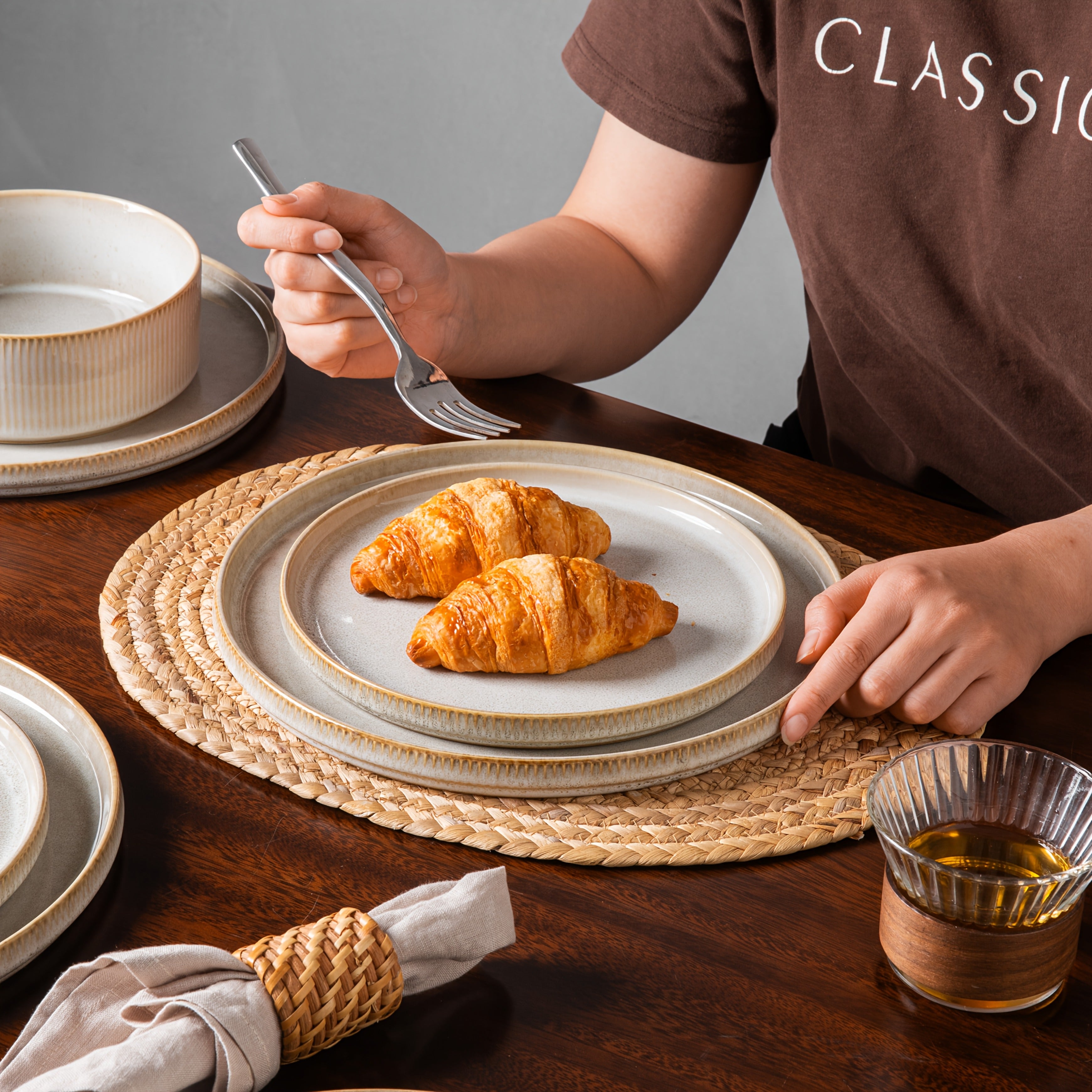 12pcs Modern Elegant Cream Beige Ceramic Dinnerware Set with Striped Plates & Bowls - Microwave & Dishwasher Suitable for Gifts, Weddings, Parties, Holiday Tableware for Spaghetti, Soup, Desserts - Multi-Use Stoneware for Dining